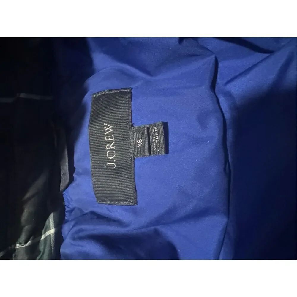 J. Crew plaid puffer vest features removable hood XS - Picture 3 of 12